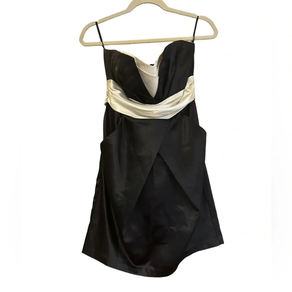 CHARLOTTE RUSSE Y2K STRAPLESS FORMAL DRESS